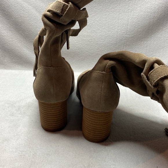 Tahari Johnny heeled leather boots size 8.5 - Picture 6 of 8